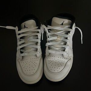 Black and white Jordan 1 low top size  4.5 Y